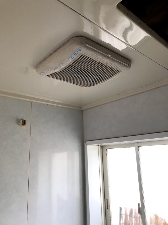 大垣市南若森町で20年程度使用した浴室換気乾燥暖房機【アルトピア製