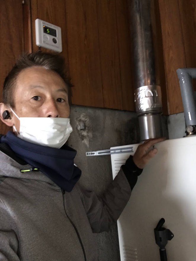 安八郡神戸町で2001年製のヤマハ製の石油給湯器【KG2-380V】をノーリツ